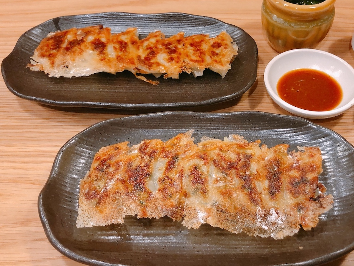 上「ぎょうざ」、下「生姜ぎょうざ」各500円