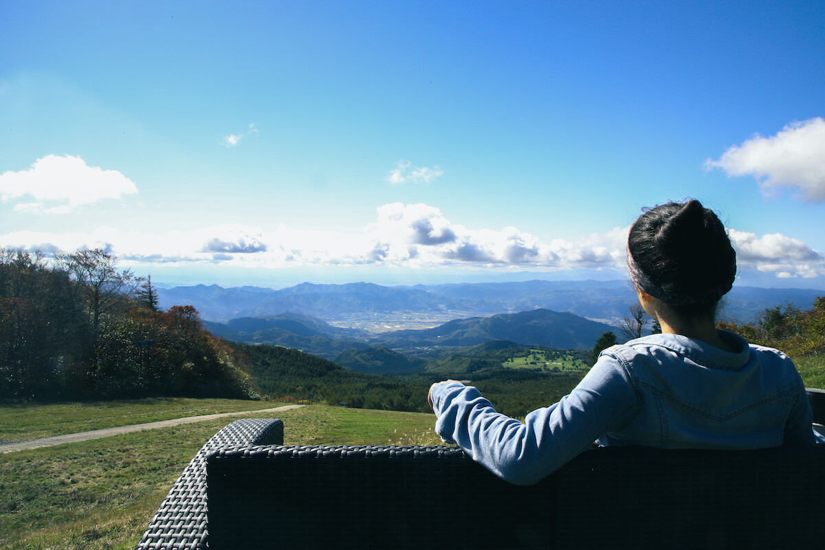 百万人テラスのソファからの眺め