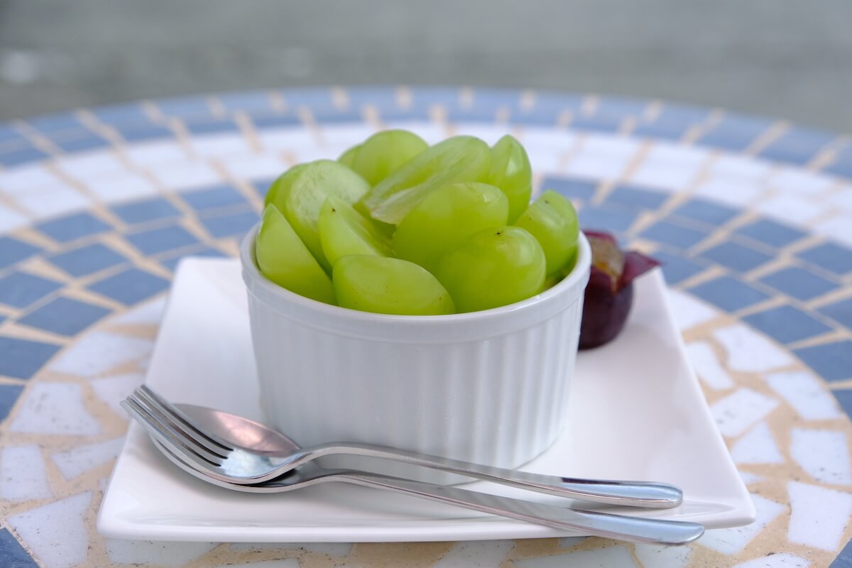 「なめらかプリンのアラ・モード」(880円）