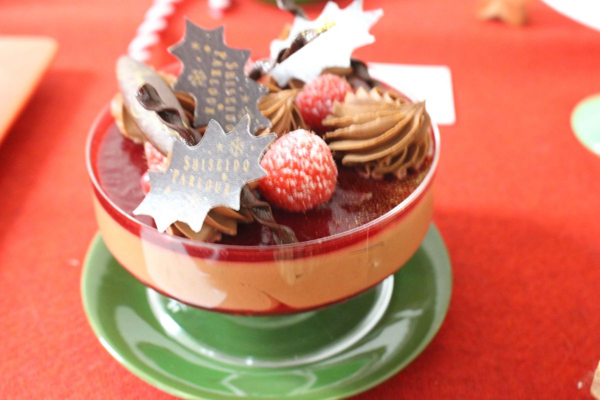 資生堂パーラー「ガトー ダミエ ショコラ」（エキュート東京、大宮、エキュートエディション渋谷） 直径約12cm×高さ約6.5cm　3996円 ※数量限定販売