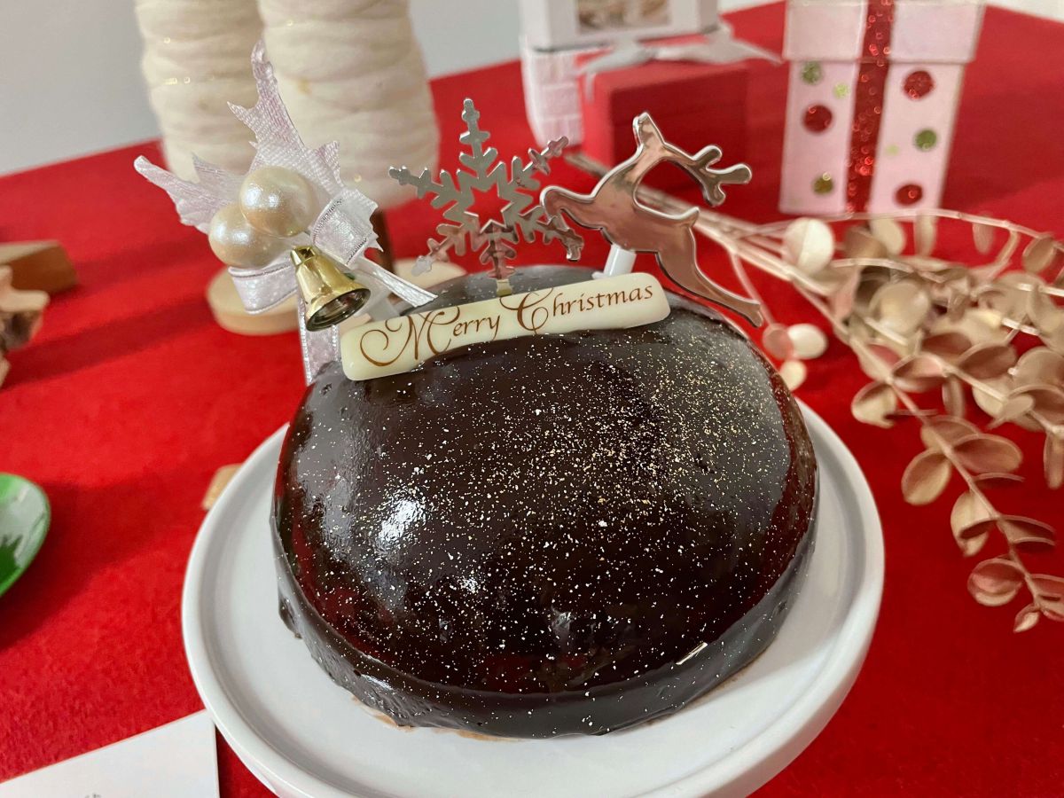 マイスターシュトック ユーハイム「ホーリーナイト」（エキュート東京、品川、大宮、上野） 直径約13cm×高さ6.5cm 4320円 ※20台限定販売