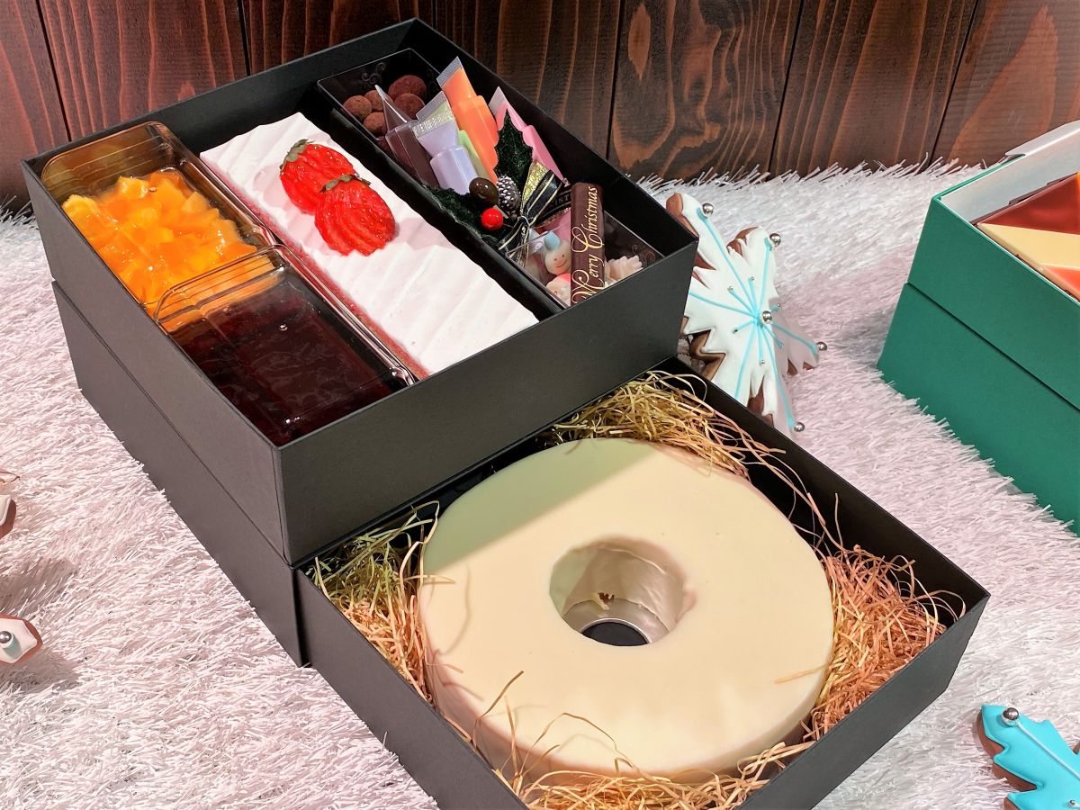 「ラ パーチェ」限定50台／12.3cm×12.3cm×2.3cmが2段 1万円