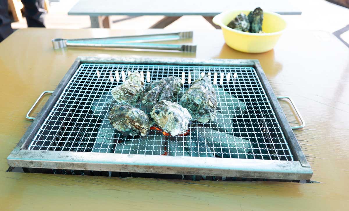 牡蠣を焼くときは平面から