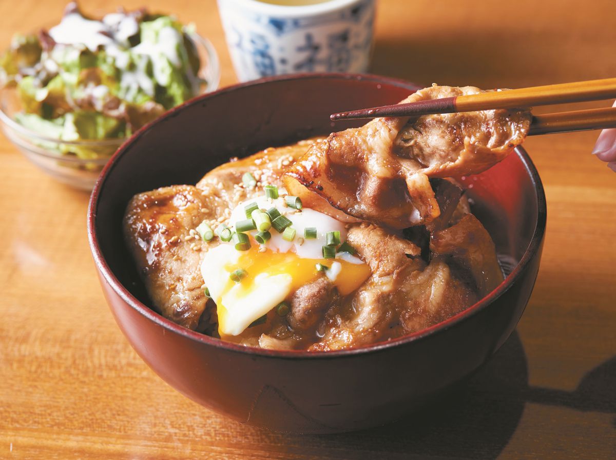 「温玉BOO丼 1,400円」は和豚もちぶたのリブロースを使った人気メニュー