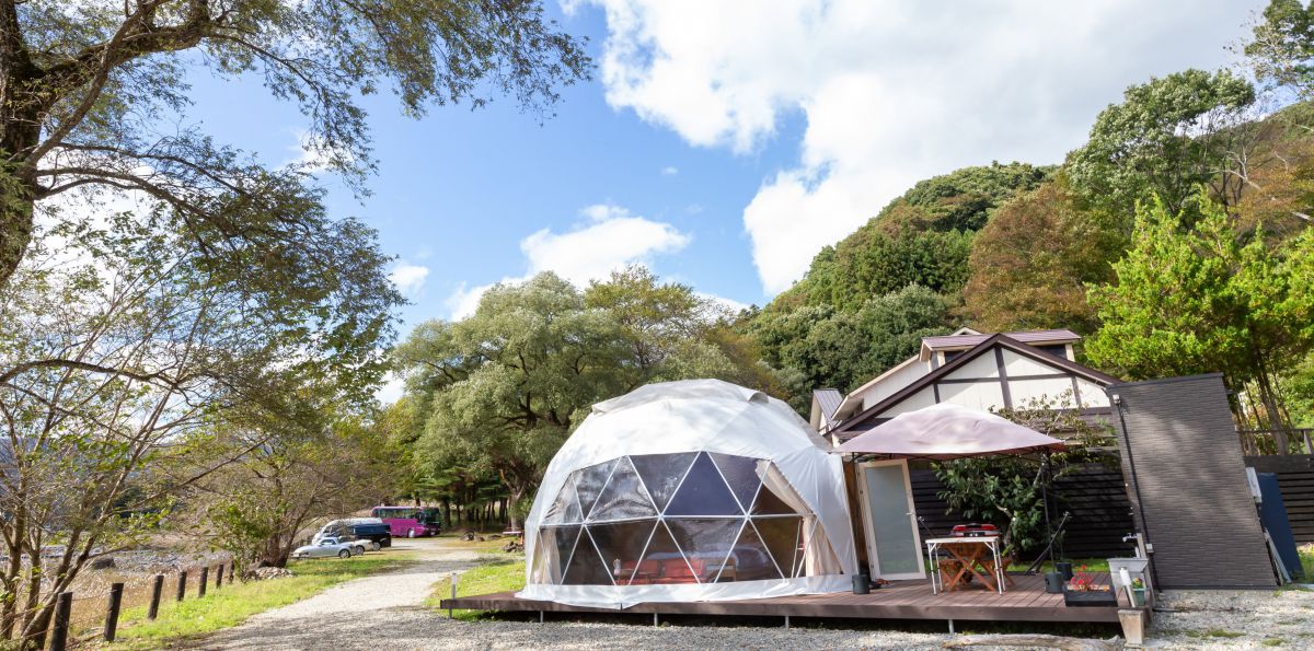 塩原温泉郷のグランピング施設「glampark 赤沢温泉」