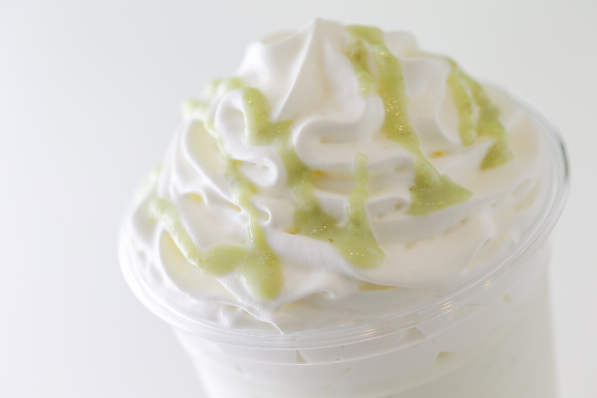 エクセラはホイップクリームとずんだソースがプラスされる