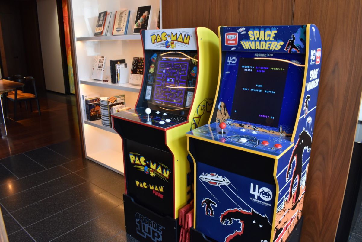 平成生まれの私は初めてアーケード版のパックマン＆テトリスをやりました！夢中になりますね…