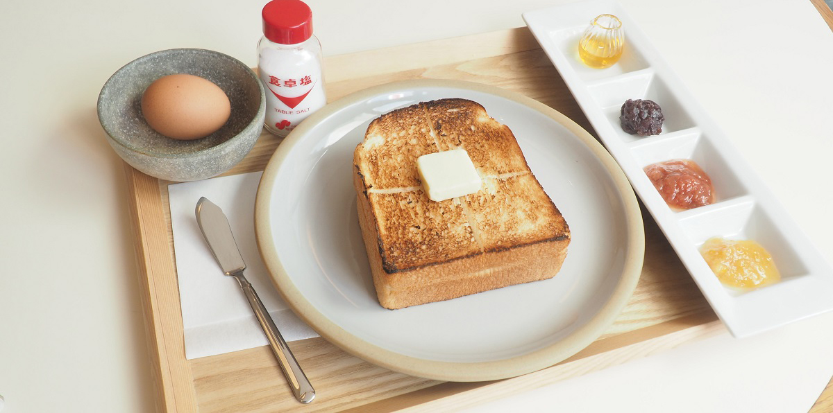 【名古屋】モーニングも話題。東海地方のローカルな魅力を発信するカフェ「喫茶日日」へ