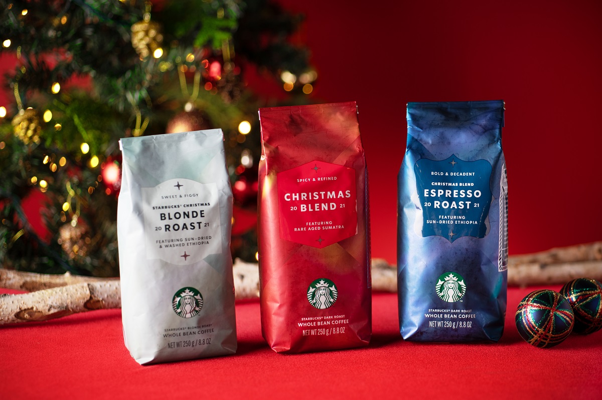 スタバ新作情報】クリスマスを彩る、特製スイーツが勢揃い