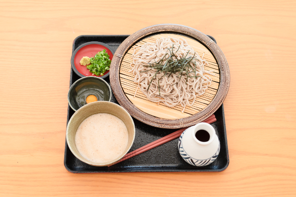 つけとろそば880円