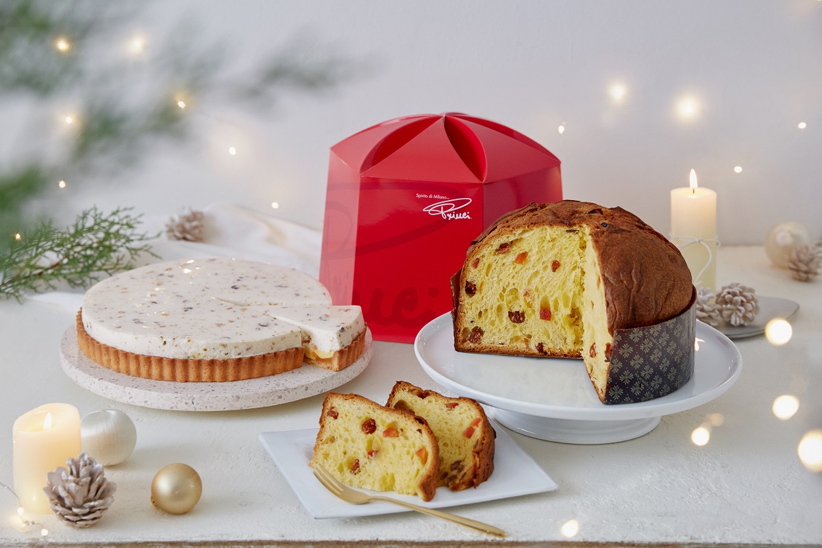 写真左より「トルタ トローネ ミエーレ」858円（店内利用） 842円（持ち帰り）、「ホリデーパネトーネ」5832円（持ち帰り）