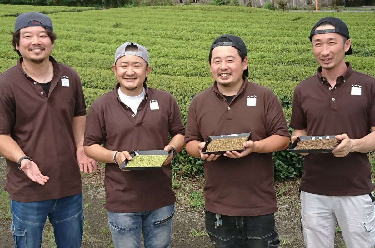 凛茶を生産する若手茶農家「茶レンジャー」
