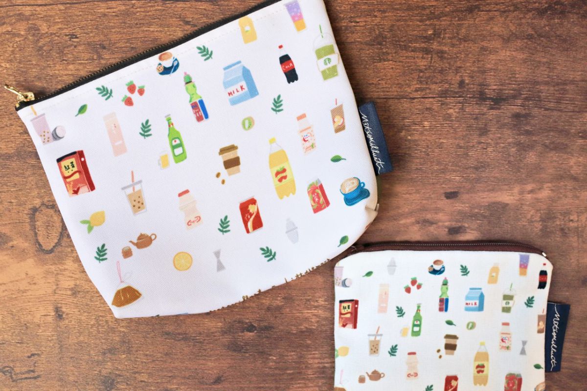 台湾ドリンクシリーズのポーチNT$200（小）、NT$480（大）