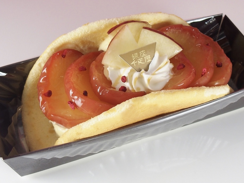 「りんごのオムレット」864円 販売期間：12月上旬～