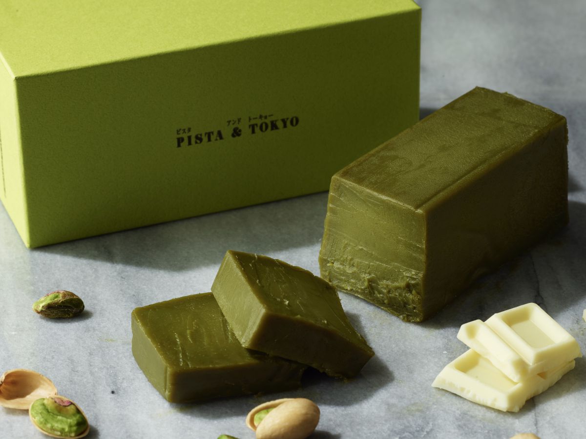 「ピスタチオ ショコラテリーヌ」3240円 ※各日12時から販売。無くなり次第終了
