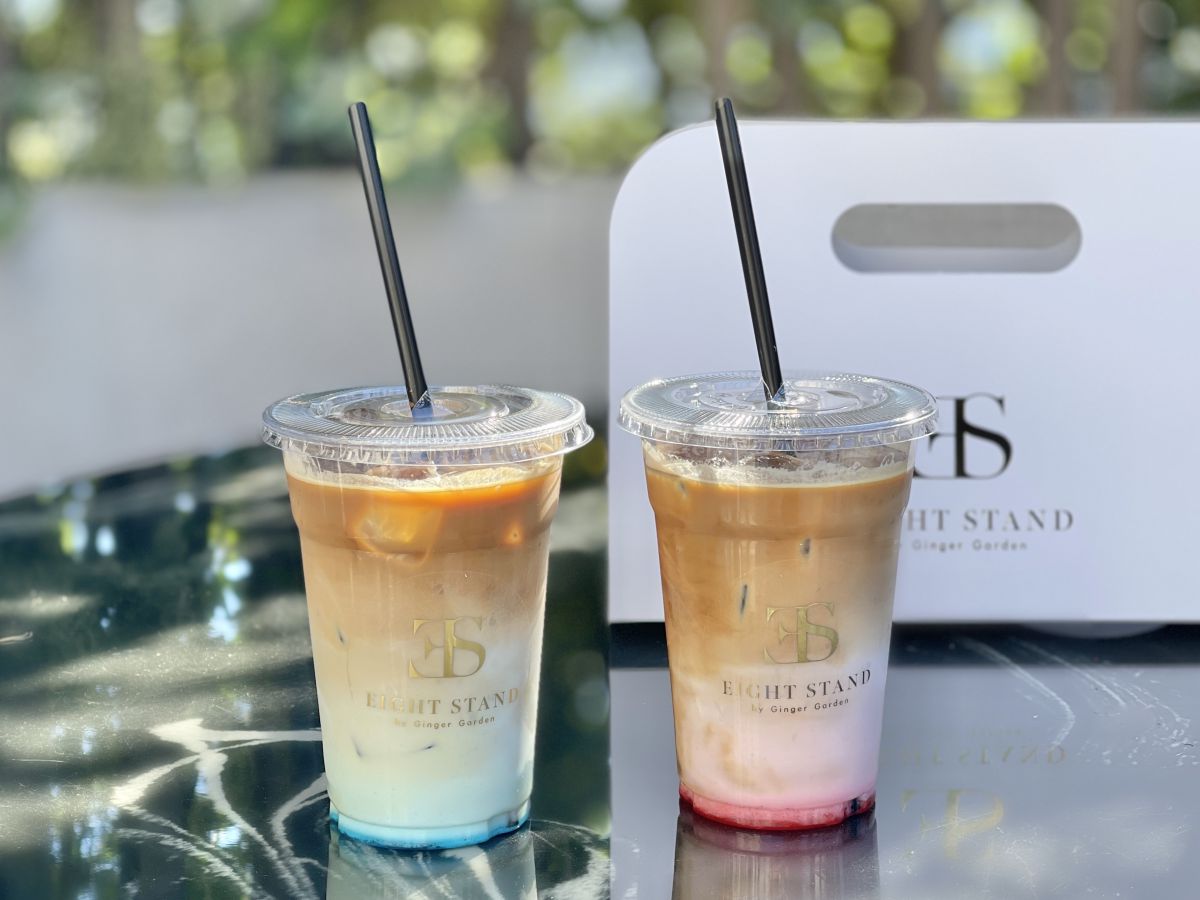（左から）「Flavor Latte orange」「Flavor Latte strawberry」 ともに700円