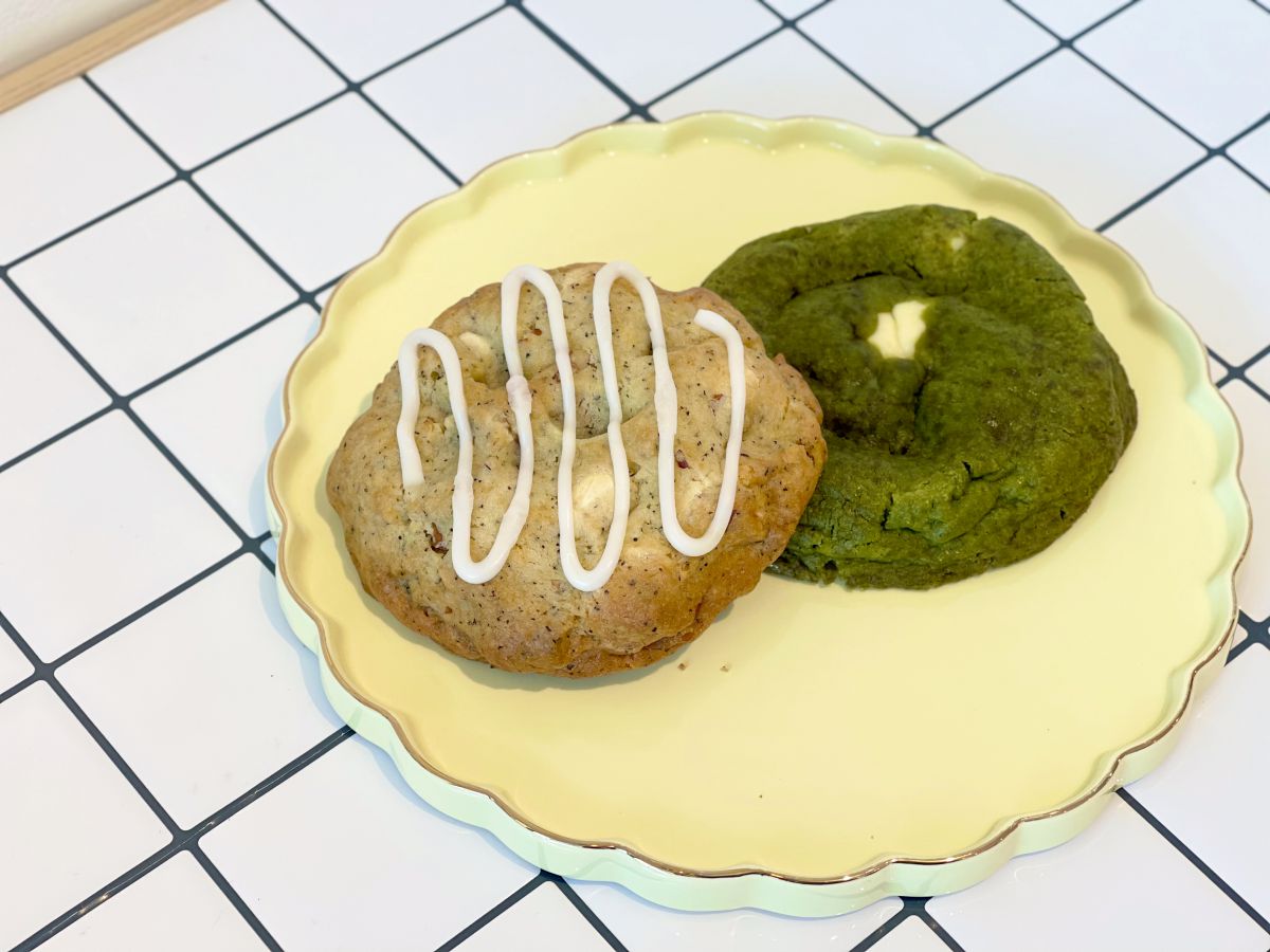 左から「LEMON EARL GREY」430円、「MATCHA CREAM CHEESE」430円