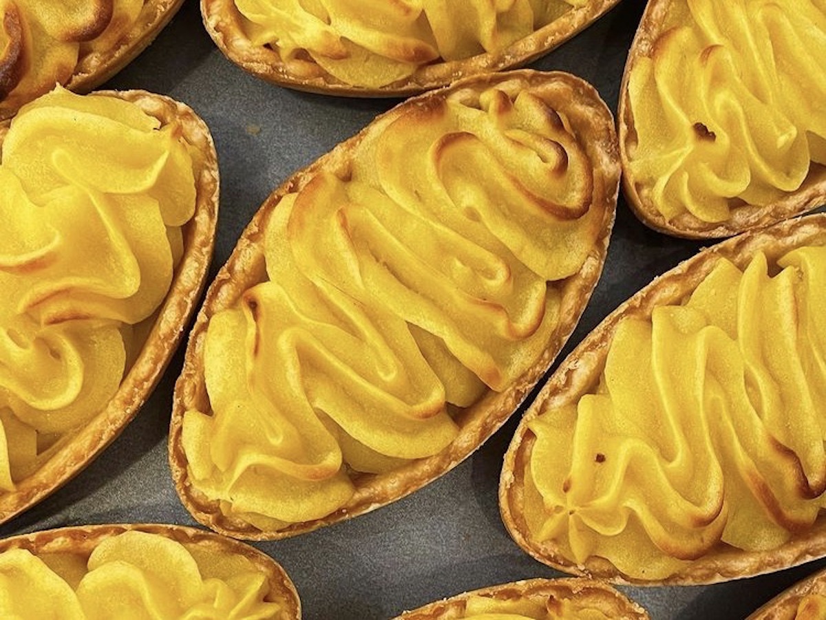 「熟成芋蜜スイートポテト」380円※土日限定