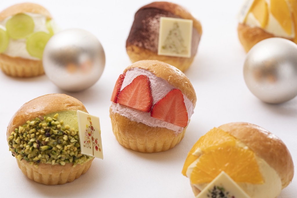 グランドプリンスホテル新高輪「マリトッツォクリスマスボックス」高さ約6cm、直径約6cm 3000円（6個入り）※数量限定