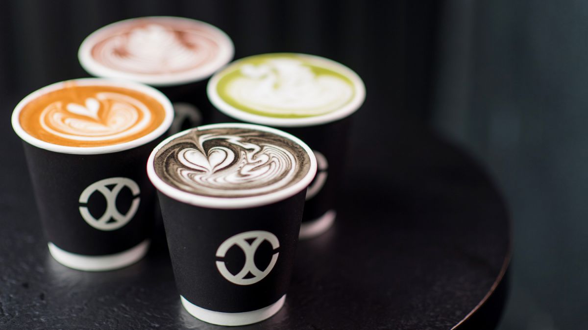 【台湾現地レポ】九份で味わう世界チャンピオンの珈琲と黒いパイナップルケーキ「CHLIV Jiufen」