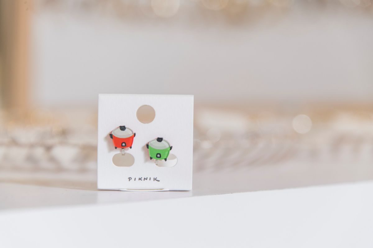 電鍋をモチーフにしたイヤークリップNT$250 はキッズもＯＫ
