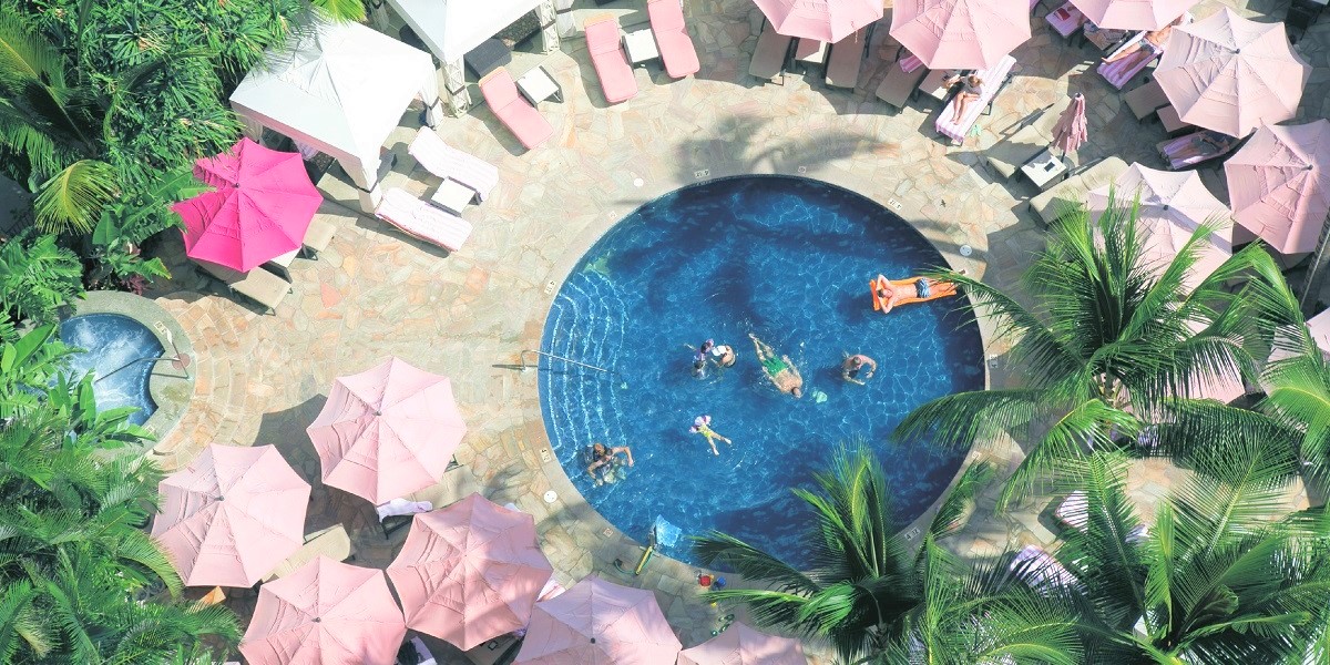 オーシャンビュー客室に極上プール…一度は泊まりたい！ハワイの超憧れホテル5選