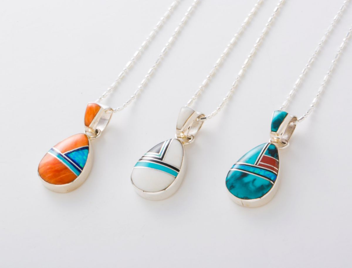 「インレイペンダント」$298 （チェーン別売 $40）