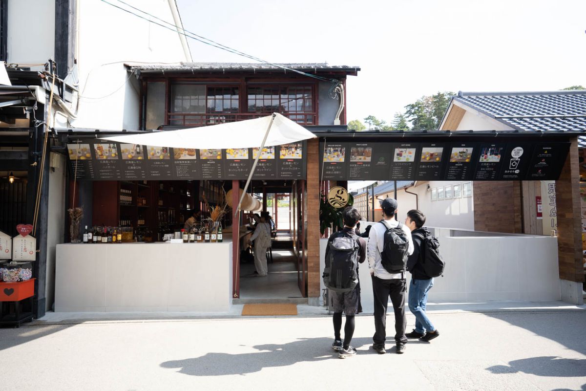 表参道商店街から見たGEBURA