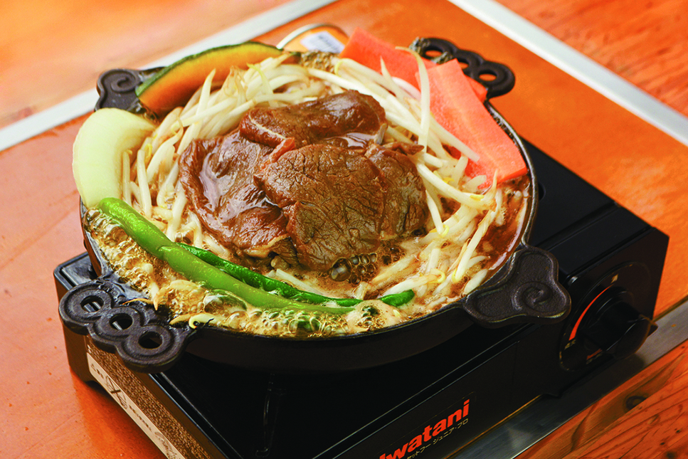 特上ラムジンギスカンセット2,068円（松尾ジンギスカン 新千歳空港店）