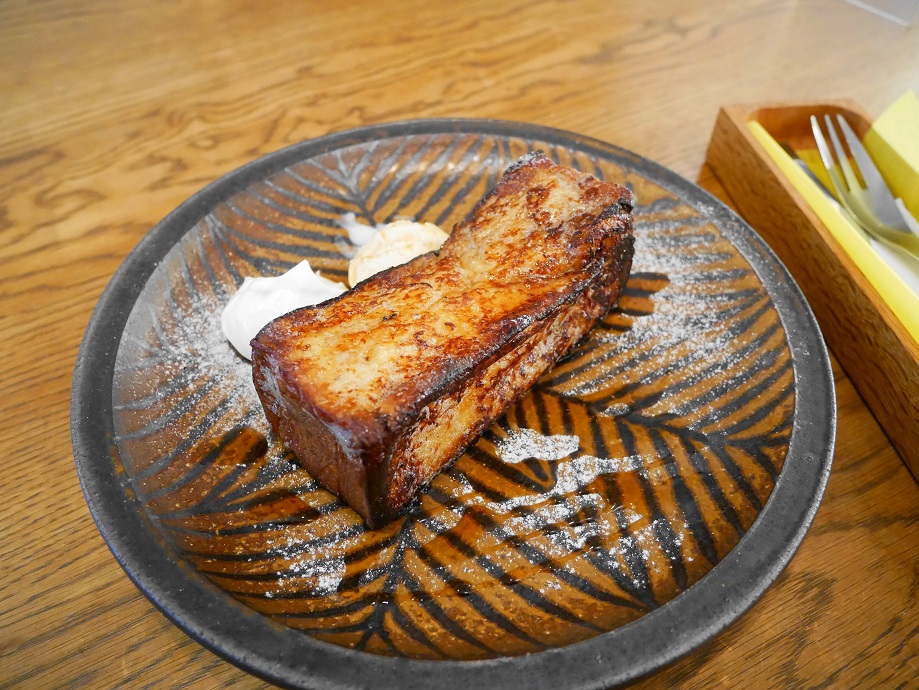 フレンチトースト750円（ドリンク付き）