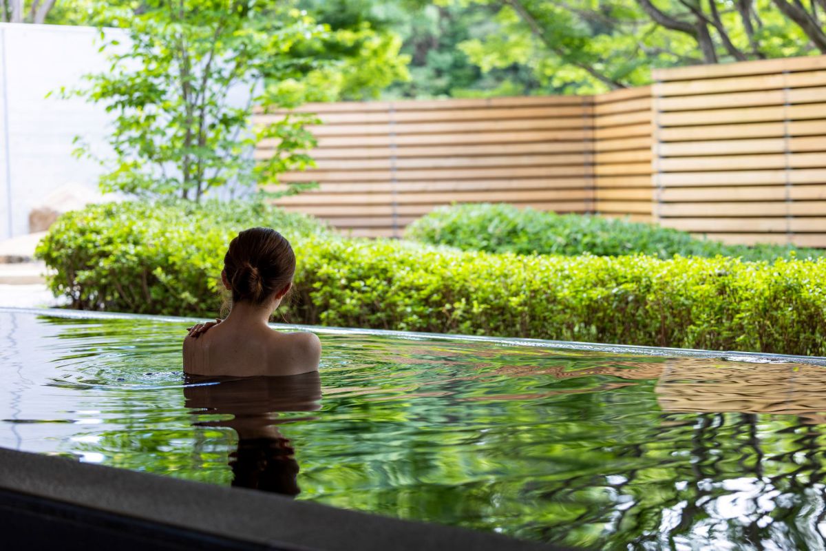 天然温泉「紅葉乃湯」