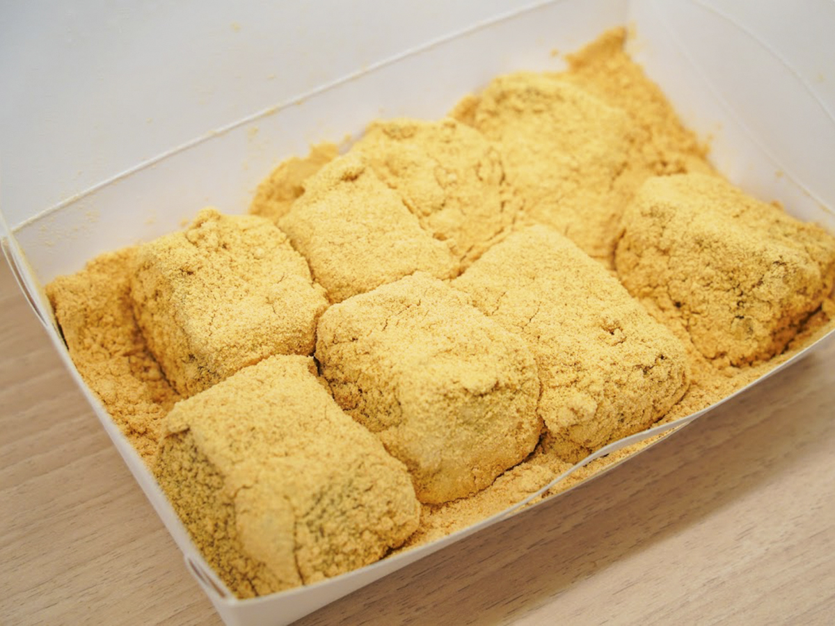 「生わらびもち」大箱 1080円