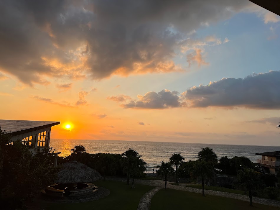 東シナ海の夕焼けが絶景