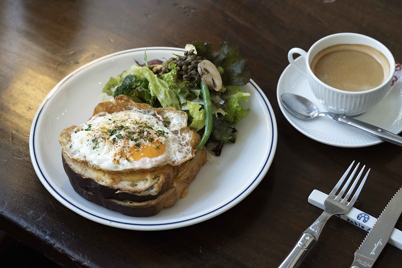 クロックマダムのモーニングセット（ドリンク付）1452円