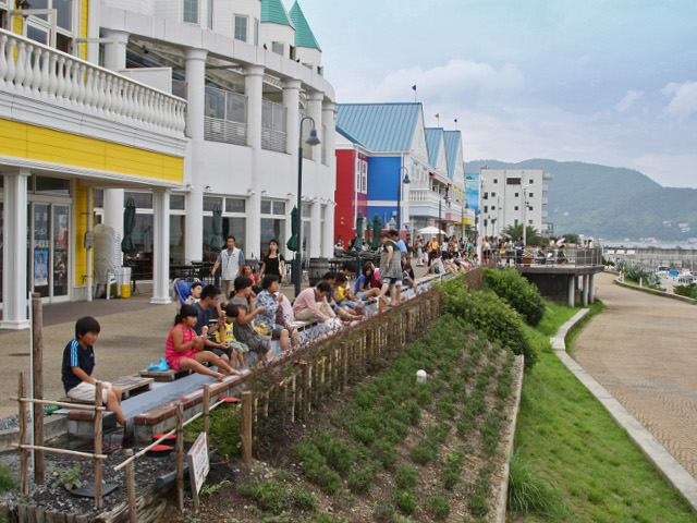 無料の足湯も楽しめます！旅の疲れも取れる？