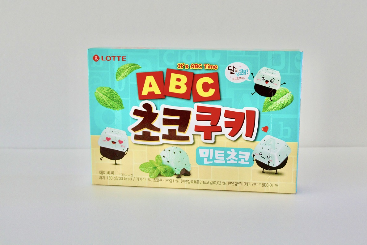 ミントチョコ味のものは基本的にミントカラーのパッケージ多し！