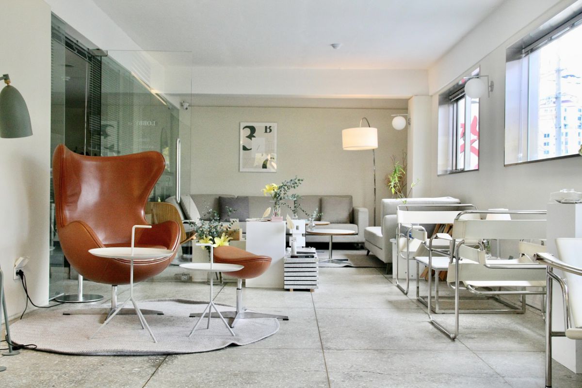 向かって左側が建築事務所スペース