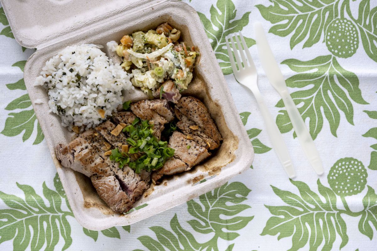 「ガーリックアヒステーキ」$18