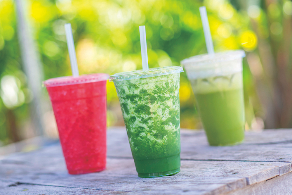 左から「ルーツロック」「スイートツイート」「ACDCカクテル」各$7