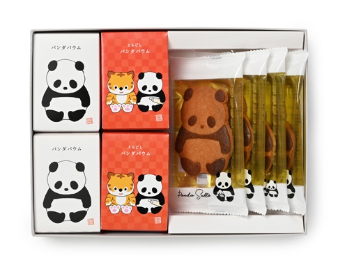 パンダ柄オリジナル掛け神付き「化粧箱入りのギフトセット」3456円　※販売期間：1月上旬頃まで