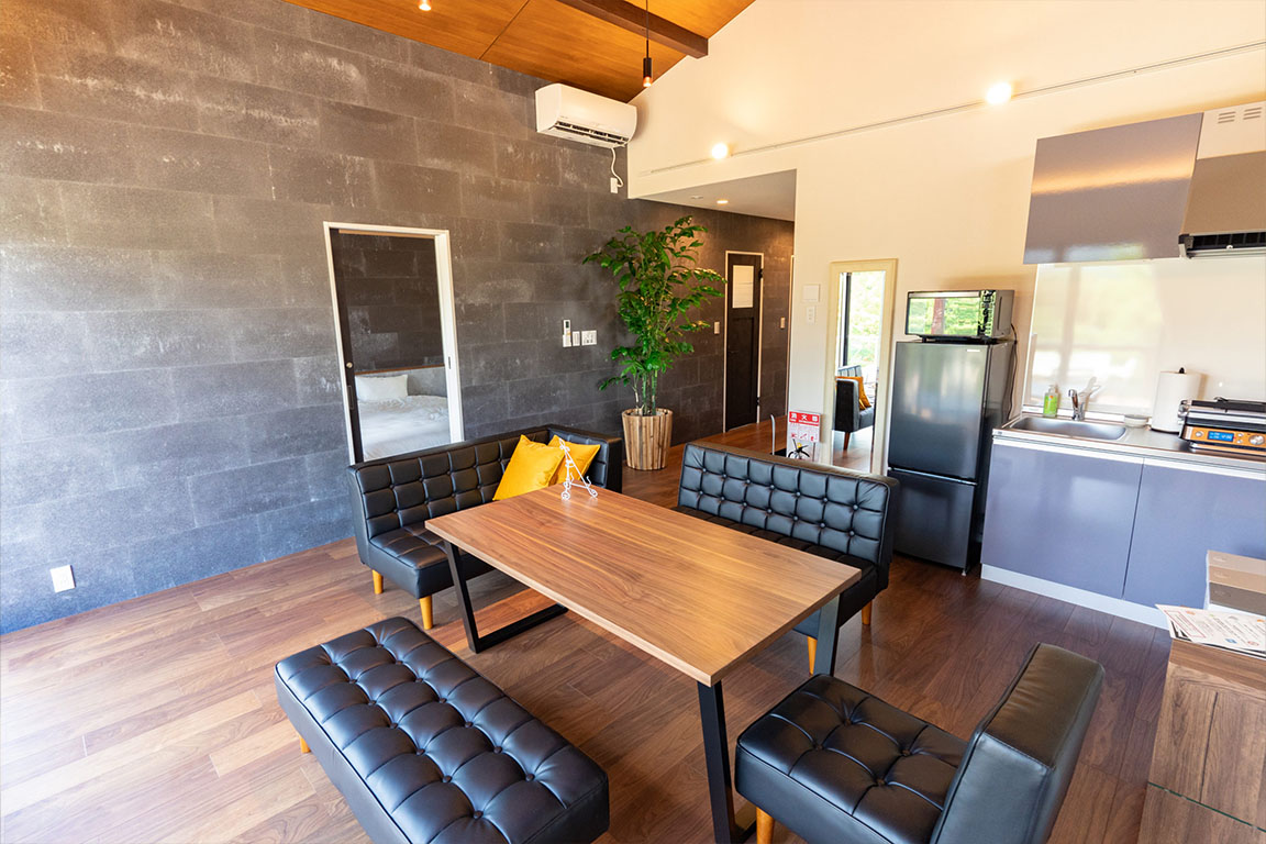 室内面積：57.8㎡ 定員：6名