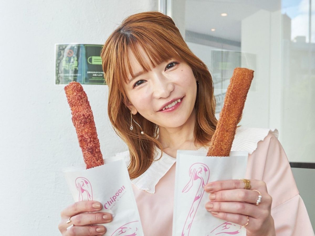 「Chipoonチュロス」各352円　※右・シナモン、左・ストロベリー