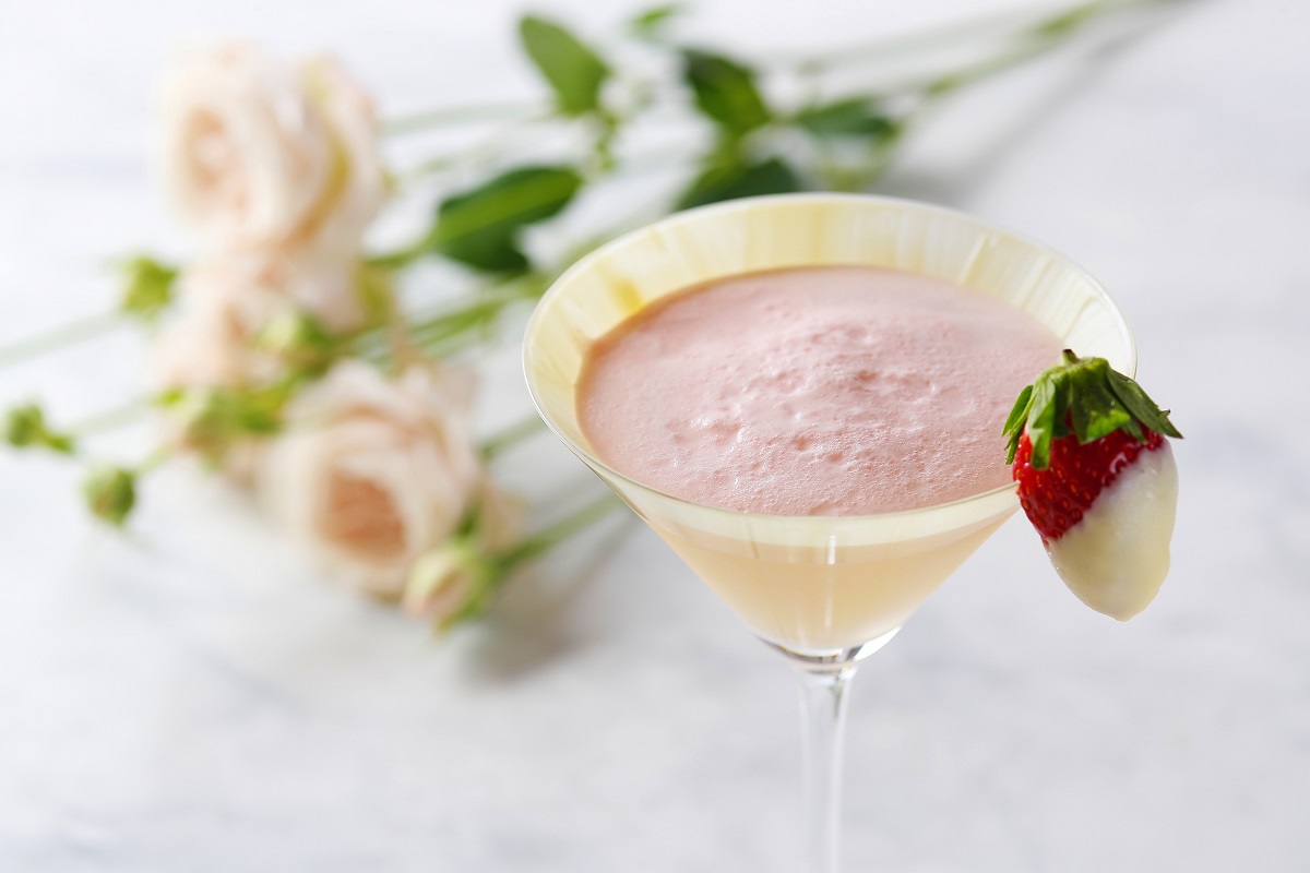 「ホワイトストロベリーカクテル」1760円（税込・サ別）