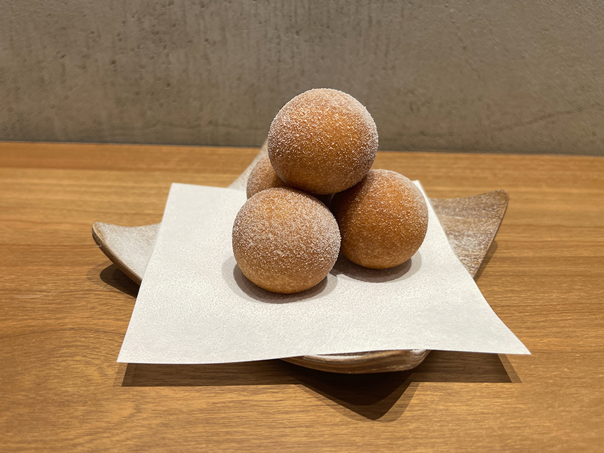 「豆乳ドーナツ4個(プレーン)」450円