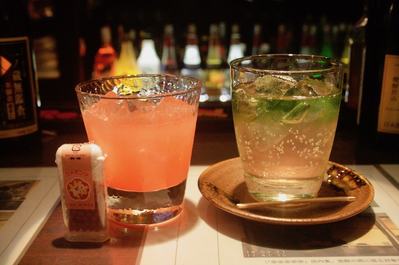 写真左から「ウメミンツ」900円（税抜）、「道明寺（桜もち）」900円（税抜）