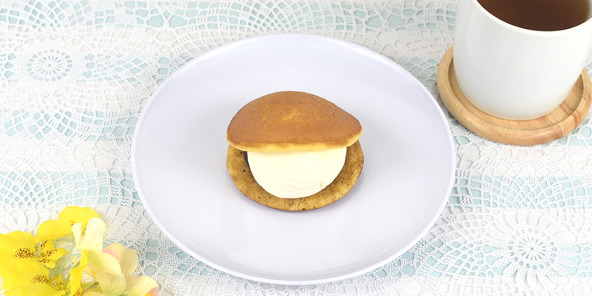 ファミリーマート、黒みつしみうま生どら焼