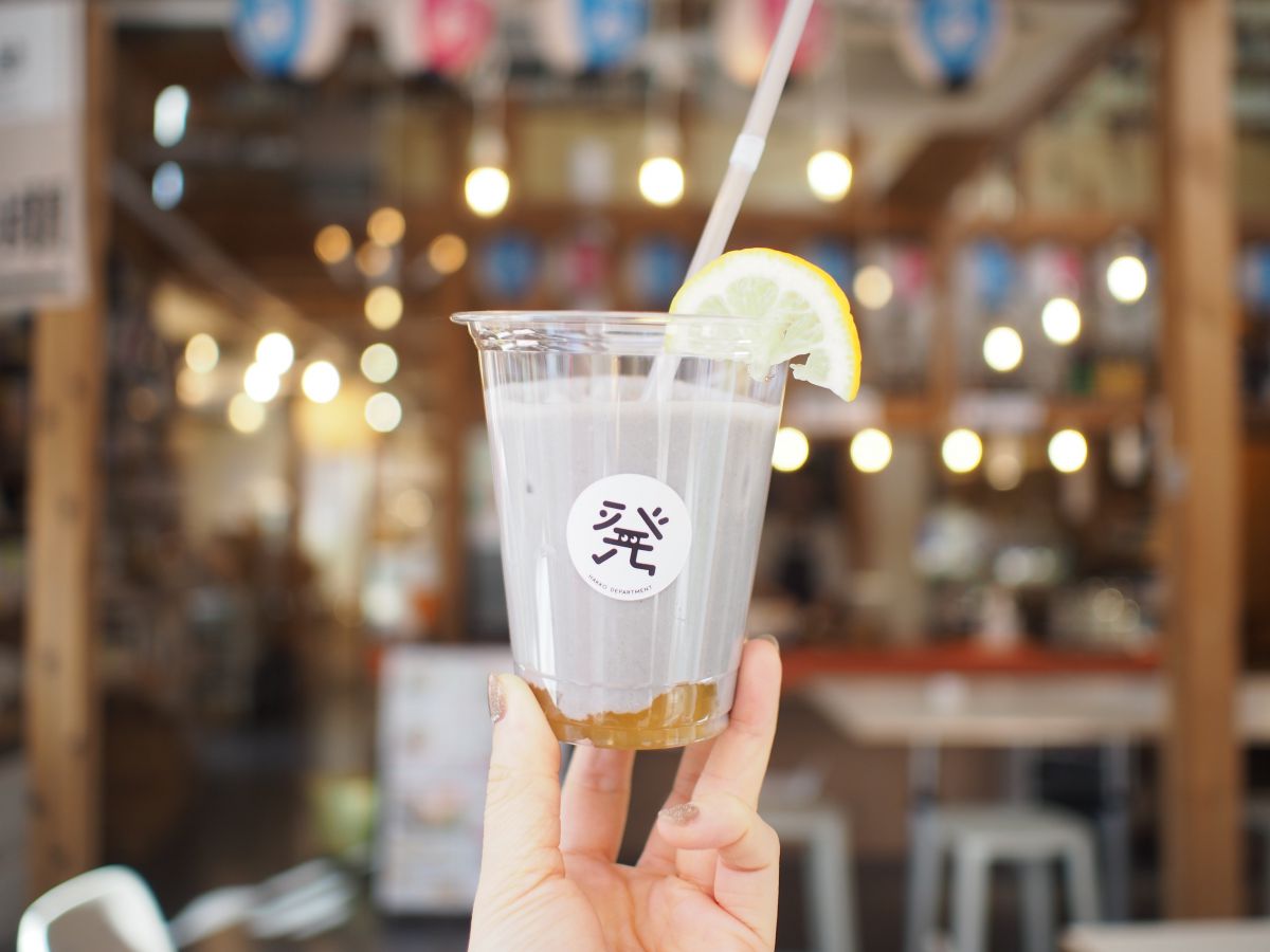 発酵デパートメント「黒麹甘酒ラッシー」600円