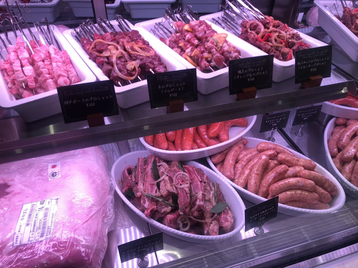 【徹底紹介】神戸最大級のフードホール「TOOTH TOOTH MART FOOD HALL&NIGHT FES(トゥース トゥース マート フードホールアンドナイト フェス)」に行ってきた!見上げると水槽⁉