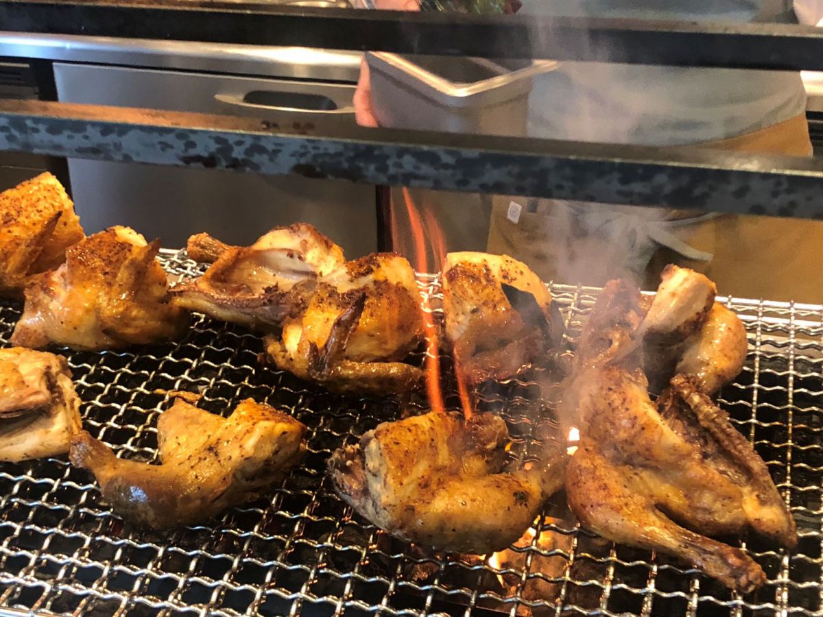 【徹底紹介】神戸最大級のフードホール「TOOTH TOOTH MART FOOD HALL&NIGHT FES(トゥース トゥース マート フードホールアンドナイト フェス)」に行ってきた!見上げると水槽⁉