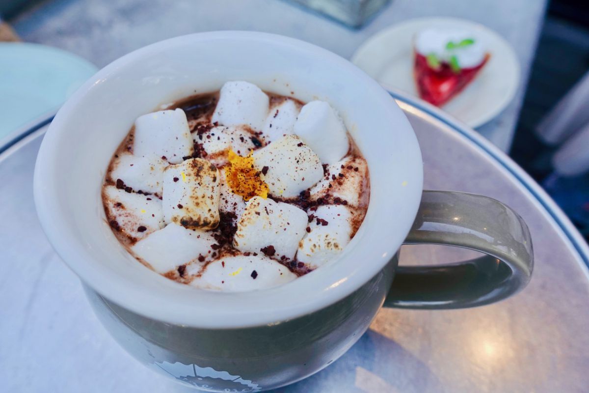 冬季限定ドリンク「ホットチョコレート」450円